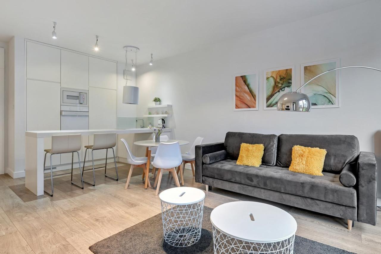 Dom & House - Apartamenty Nadmorski Dwor Gdańsk Exteriör bild